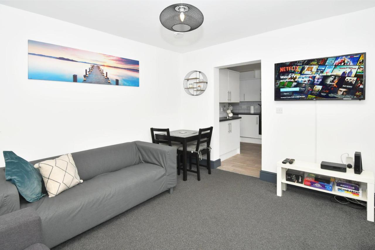 Townhouse @ Chiltern Place Newcastle Under Lyme Silverdale  Екстер'єр фото